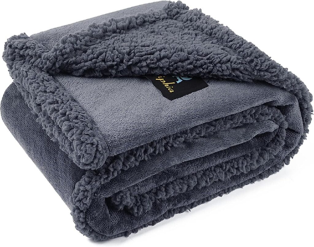 Waterproof Pet Blanket, Liquid Pee Proof Dog Blanket for Sofa Bed Couch, Reversible Sherpa Fleece Furniture Protector Cover for Small Medium Large Dogs Cats, Dark Gray X-Largeï¼85 x 57ï¼